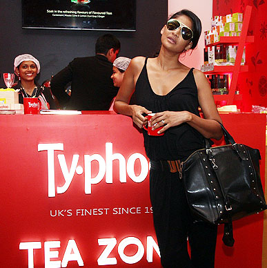 Supermodel Carol Gracias takes her time off and rejuvenates herself with a cup of her favourite flavour at Typhoo Tea Zone in Lakme Fashion Week